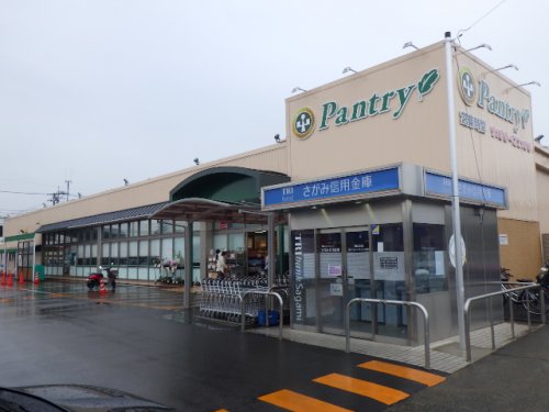 スーパー　小田原百貨店栢山店（スーパー）まで348m