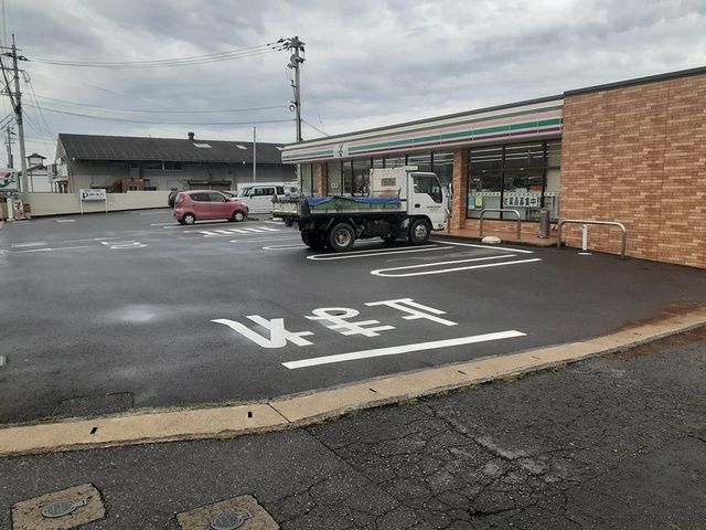 コンビニ　セブンイレブン大村植松3丁目店（コンビニ）まで240m