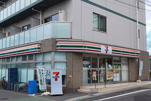 コンビニ　セブンイレブン鬼越駅前店（コンビニ）まで290m