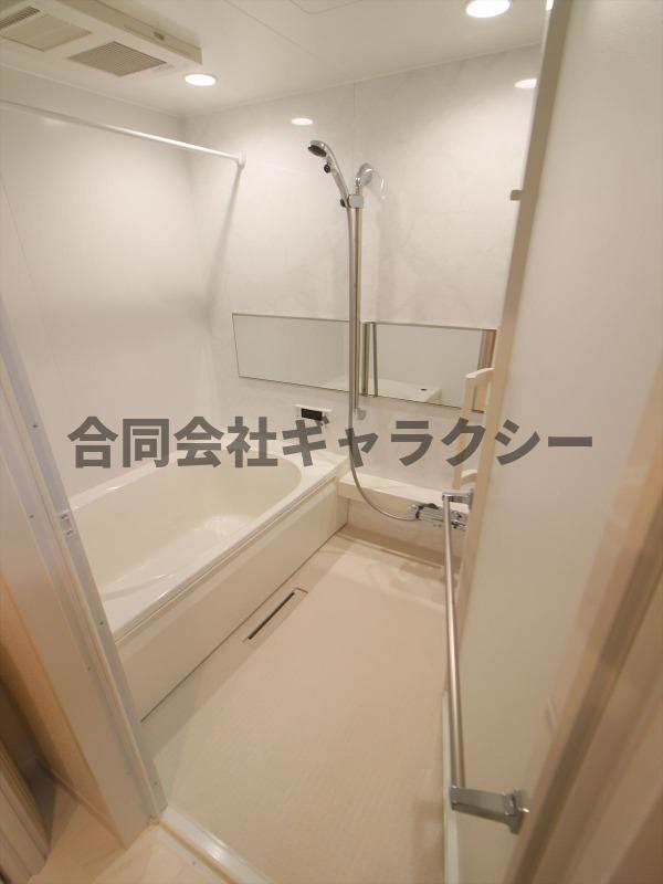 バス・シャワールーム　浴室乾燥機能付きバスルーム