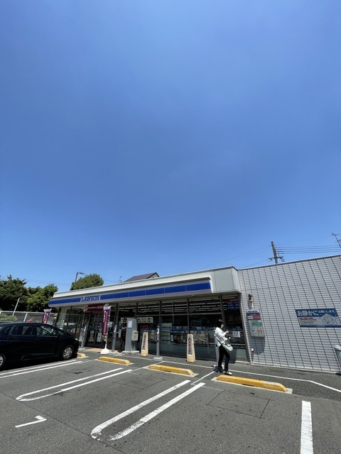 コンビニ　ローソン照ケ丘矢田店（コンビニ）まで184m
