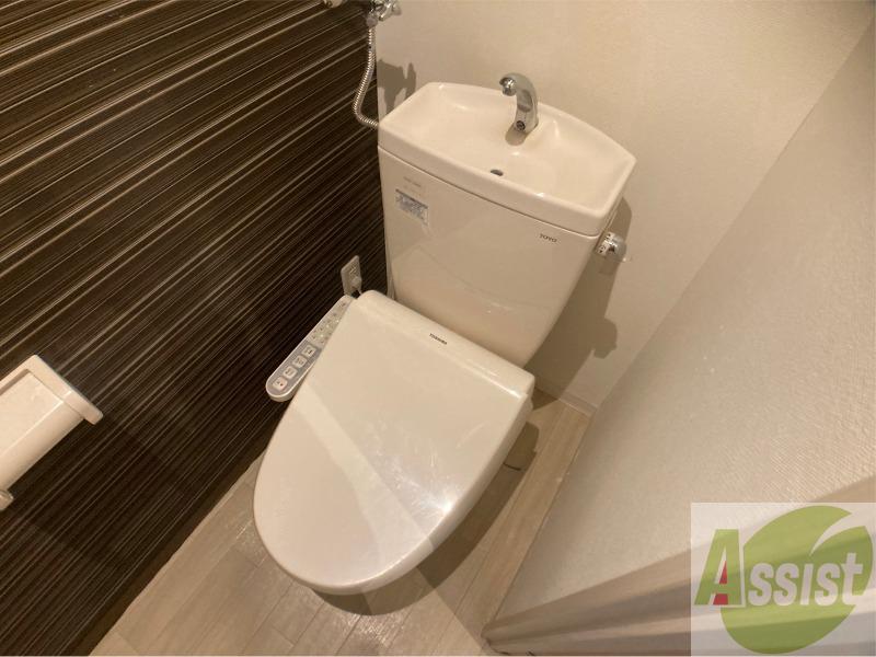 トイレ　こちらはトイレです。清潔感があり、安心して使用できます。