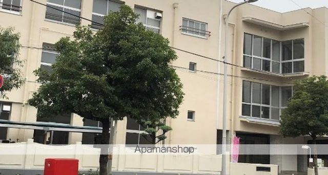 小学校　依羅小学校（小学校）まで396m