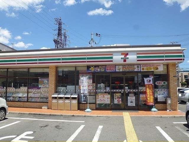コンビニ　セブンイレブン様（コンビニ）まで400m