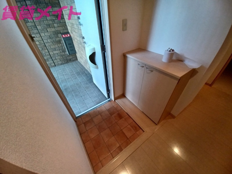 玄関　同物件別室参考写真