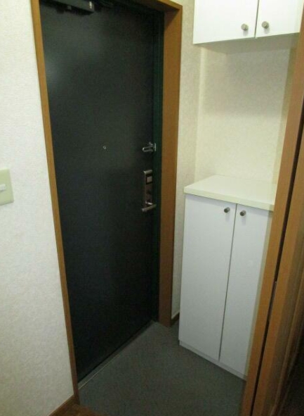 玄関　※別部屋参考写真☆玄関にはシューズBOXあり☆