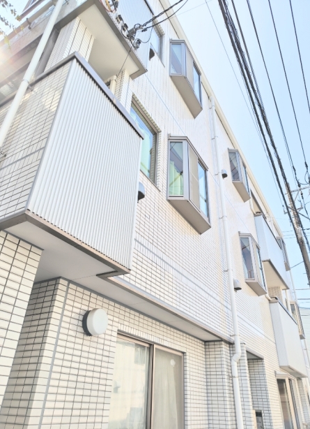 建物外観　角部屋・二面採光☆