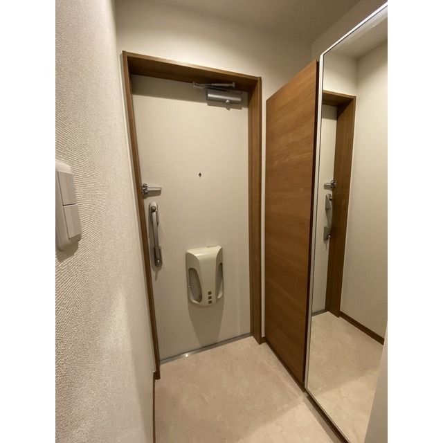 アムール イソベの玄関写真