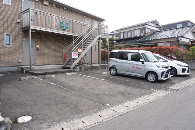 駐車場　敷地内駐車場です☆