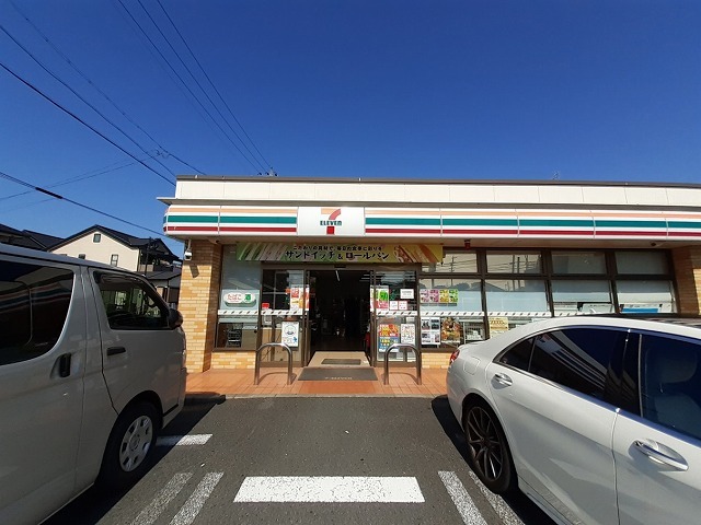 コンビニ　セブンイレブン（コンビニ）まで150m