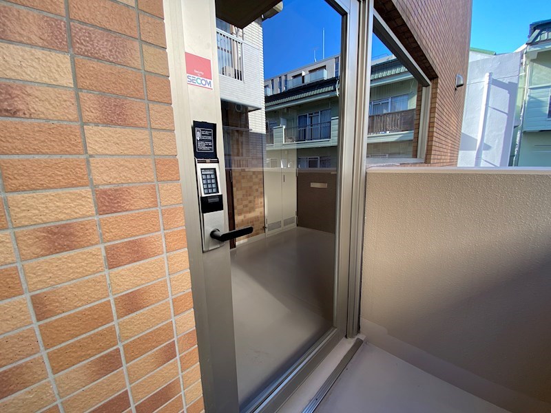 東急東横線 大倉山駅 徒歩3分 3階建 築26年の外観写真