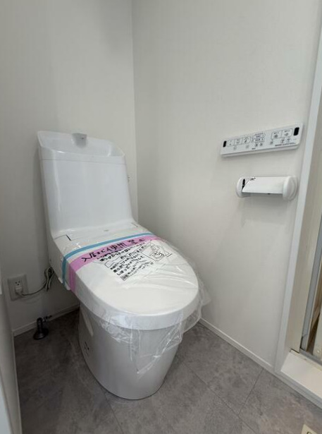 トイレ　清潔感のあるトイレです