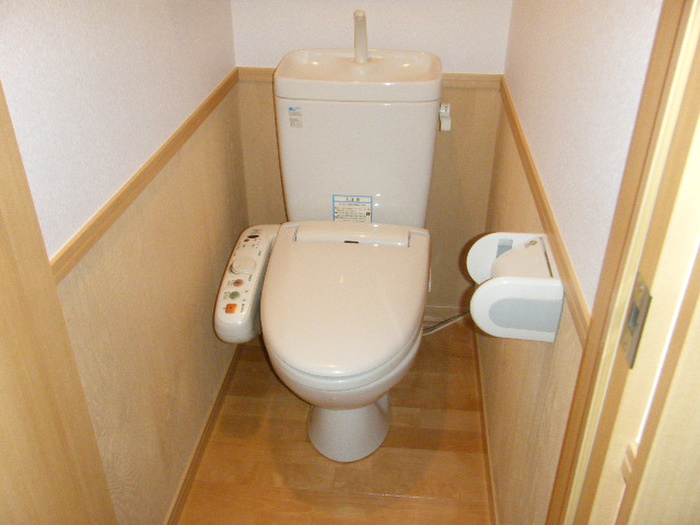 トイレ　別部屋の写真です