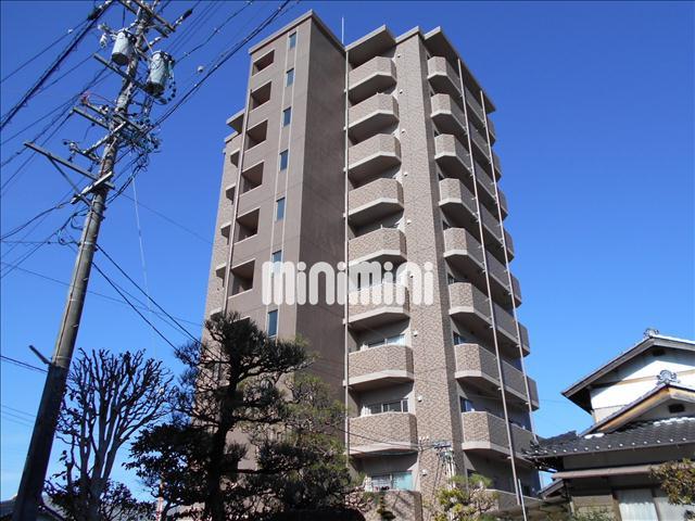 建物外観　中津川市内にある８階建て賃貸です。