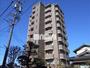 建物外観　中津川市内にある８階建て賃貸です。