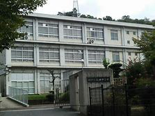中学校　花田中学校（中学校）まで1187m