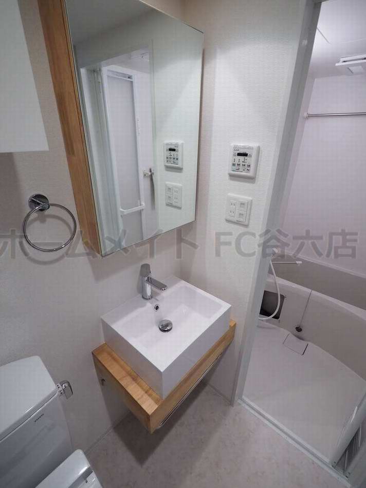 SERENiTE本町refletの内装写真