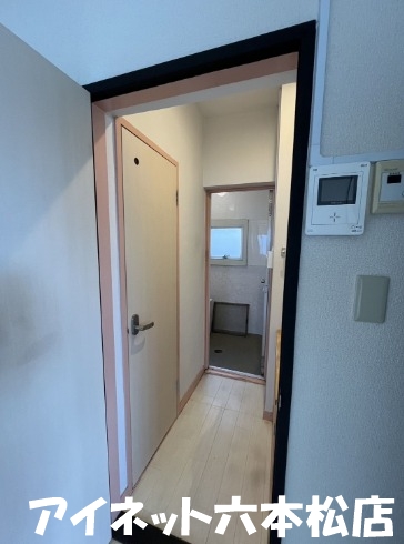 セキュリティ　モニター付きインターホンで安心です。