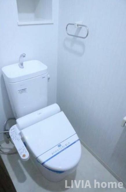 都営浅草線 大門駅 徒歩8分 14階建 築13年のトイレ写真