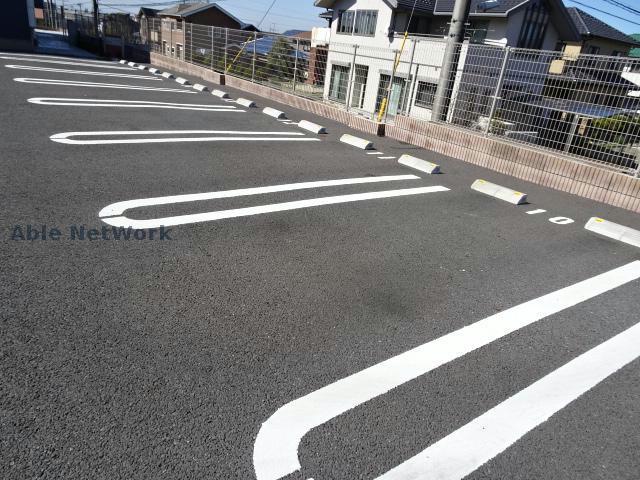 駐車場　駐車場