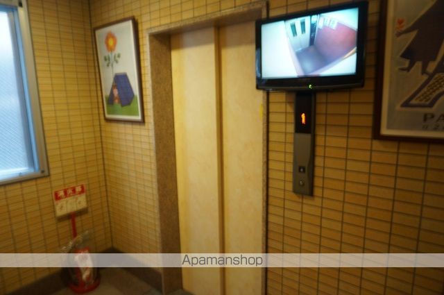 ＪＲ東海道本線 高槻駅 徒歩4分 7階建 築22年の外観写真