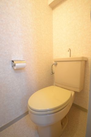 トイレ　清潔感のあるトイレです