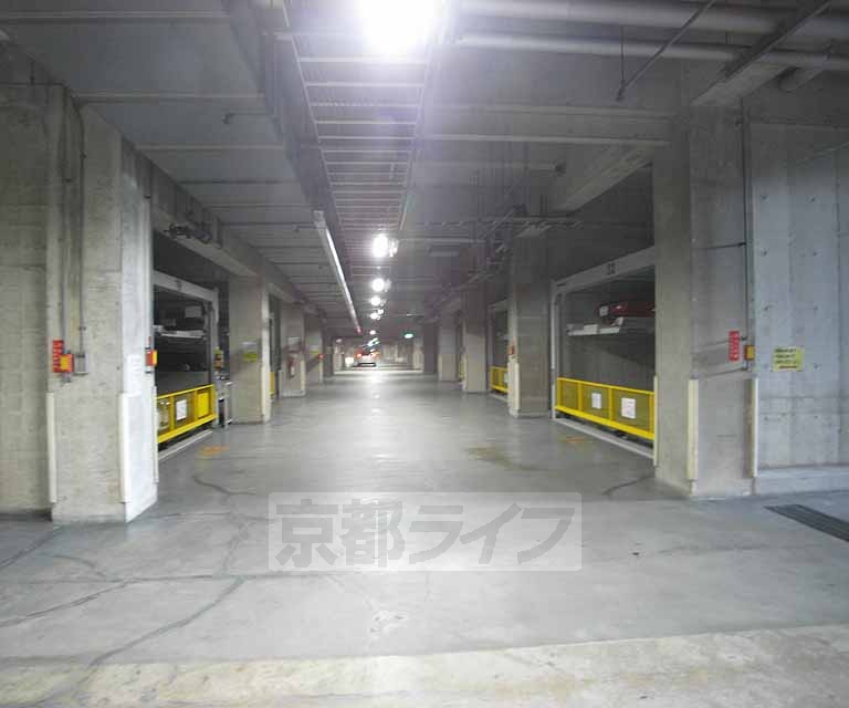 駐車場　広々とした駐車場です