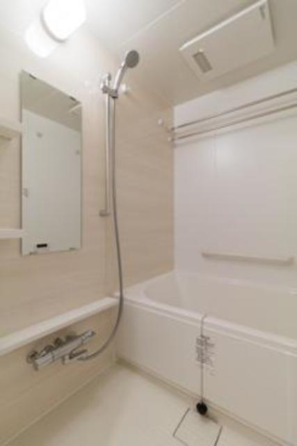 バス・シャワールーム　※写真は同タイプ住戸です。