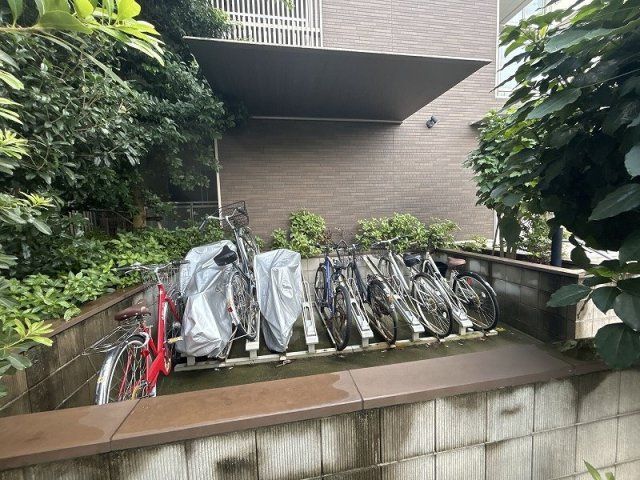 駐車場　1フロア2住戸
