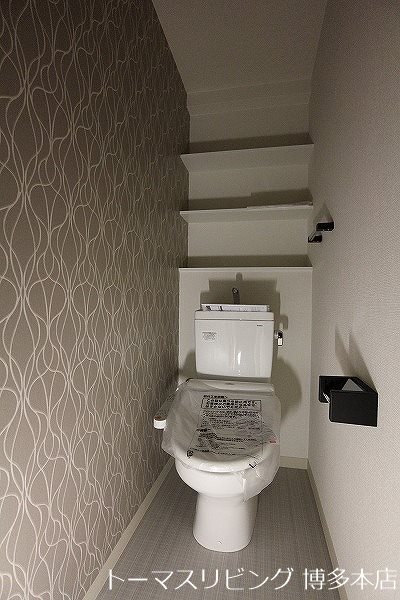 トイレ　※別号室の参考写真になります。