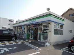 コンビニ　ファミリーマート 菱江一丁目店（コンビニ）まで360m