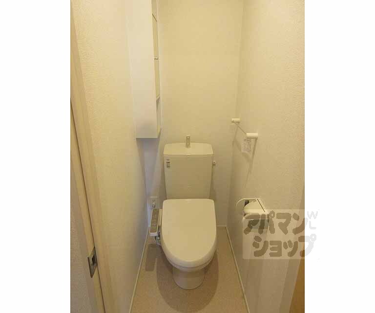 トイレ　ウォシュレット付きのキレイなトイレですよ～