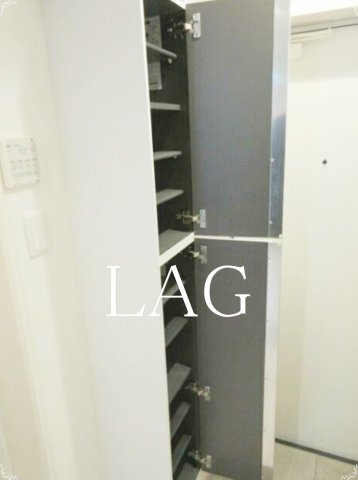 玄関　玄関です。