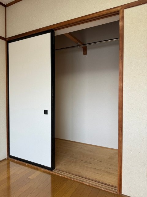 収納　※同型タイプの参考写真となります。