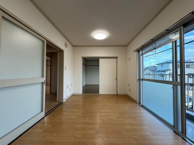 居室・リビング　※同型タイプの参考写真となります。