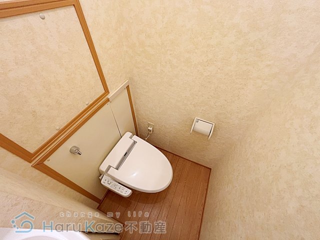 地下鉄桜通線 瑞穂区役所駅 徒歩10分 2階建 築21年のトイレ写真