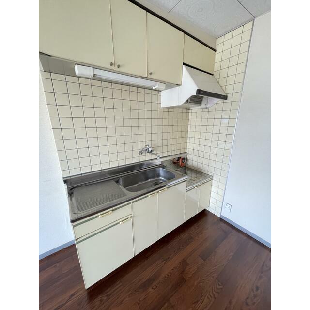 キッチン　料理をする時の作業スペースもあります