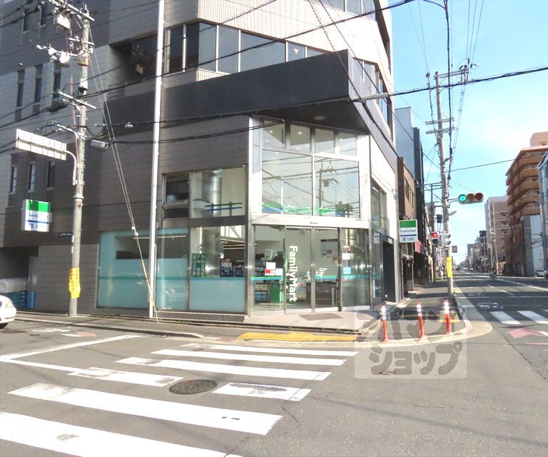 コンビニ　ファミリーマート大宮高辻店（コンビニ）まで250m