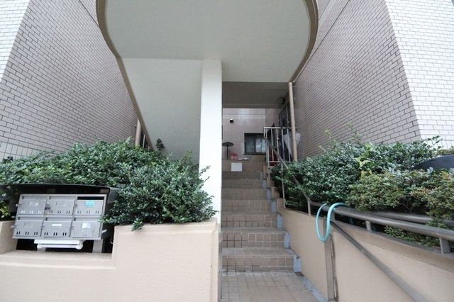 エントランス　お問い合わせはお早めに