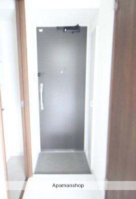ＪＲ東海道本線 川崎駅 徒歩8分 9階建 築4年の玄関写真