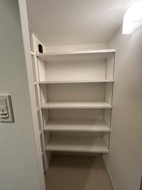 収納　同物件別号室