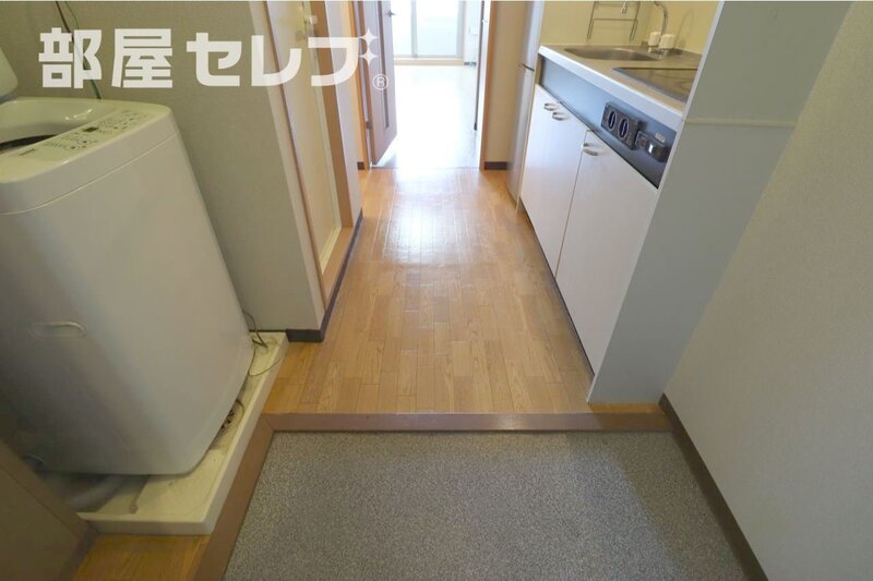 ウィステリア神宮西の玄関写真