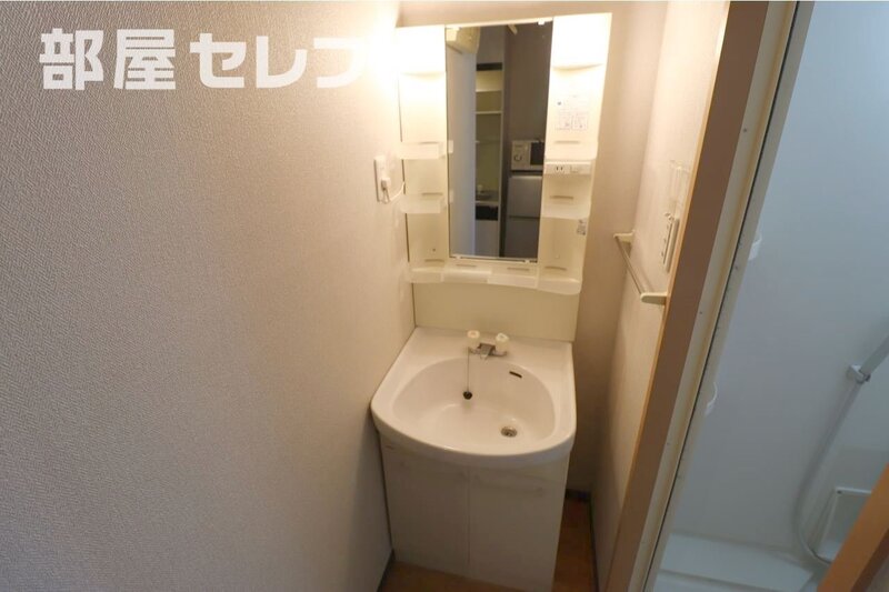 ウィステリア神宮西の内装写真