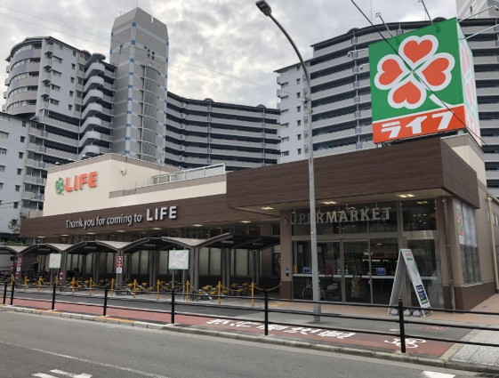 スーパー　ライフ朝潮橋駅前店（スーパー）まで782m