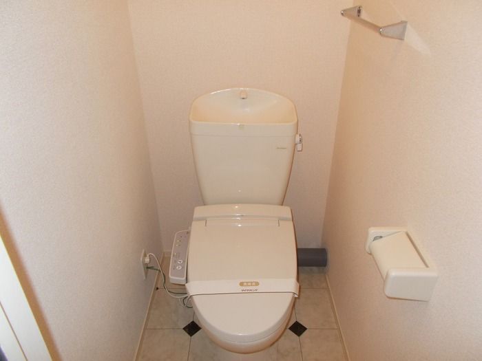 スカイヒル横濱六ッ川 A棟のトイレ写真