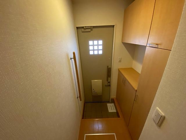 プレミールKiKiの玄関写真