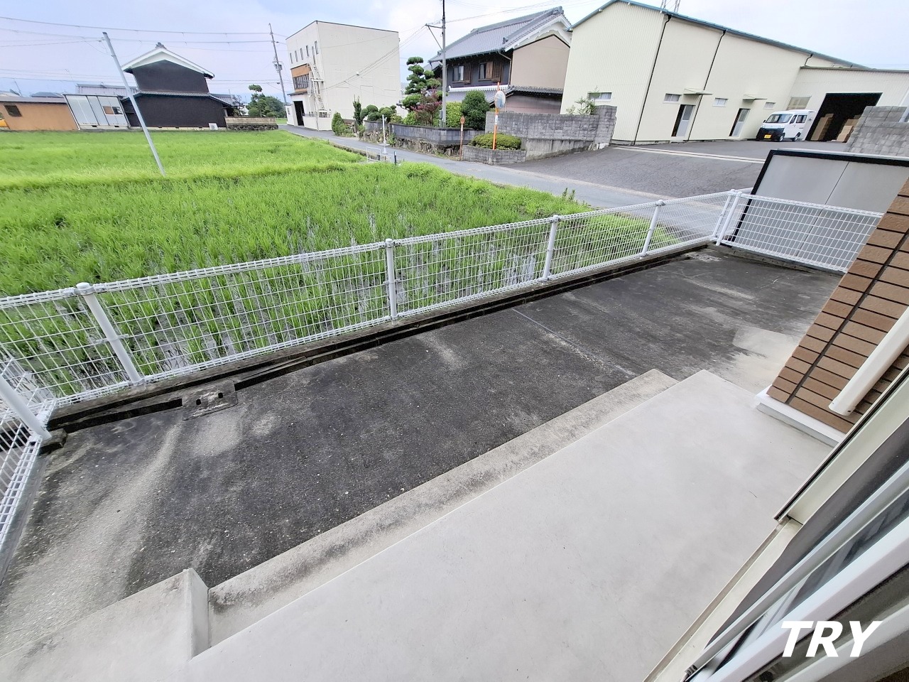 庭　コンクリートの専用テラス