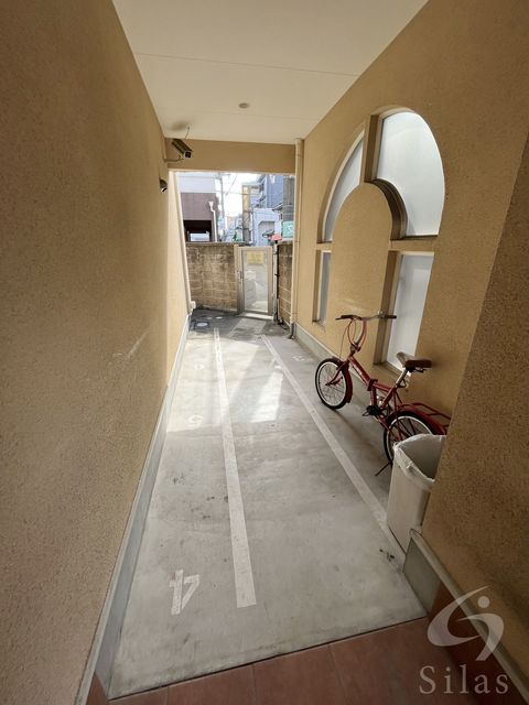 地下鉄長堀鶴見緑地線 蒲生四丁目駅 徒歩5分 3階建 築18年の外観写真