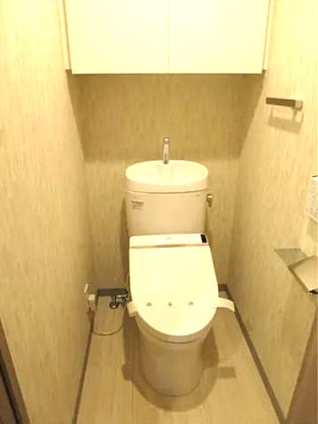 東京メトロ日比谷線 三ノ輪駅 徒歩5分 13階建 築8年のトイレ写真