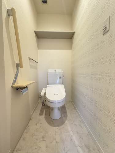 ＪＲ山陽本線 福山駅 徒歩72分 2階建 築9年のトイレ写真